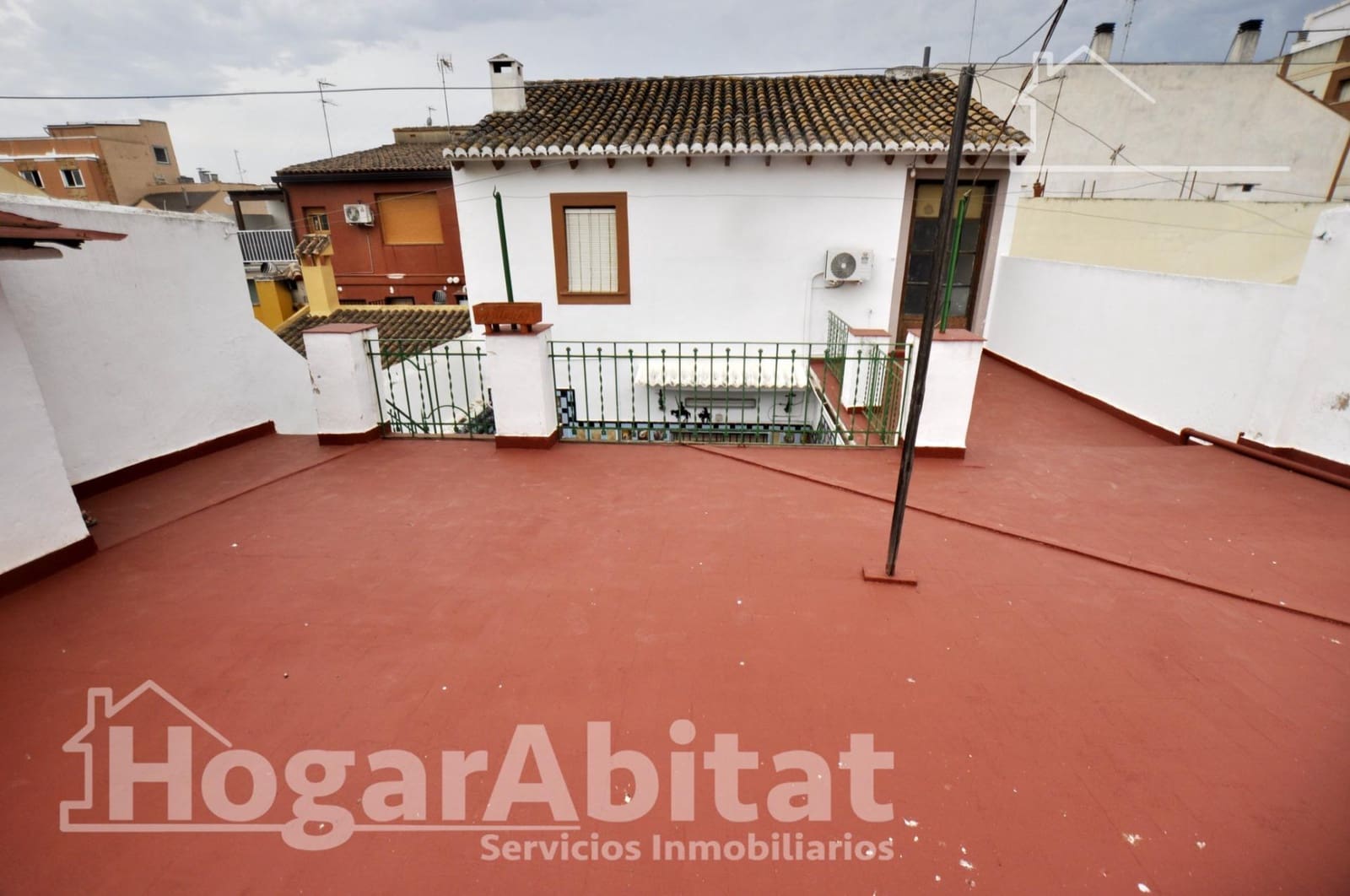 5 bedroom Townhouse for sale in Burjassot with garage - € 450,000 (Ref: 9666589)