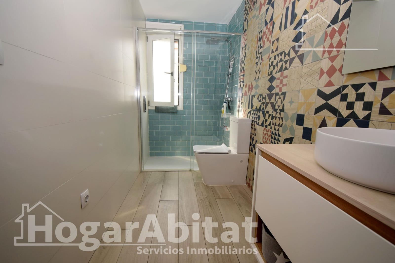 4 bedroom Villa for sale in Chiva with pool garage - € 630,000 (Ref: 9670737)