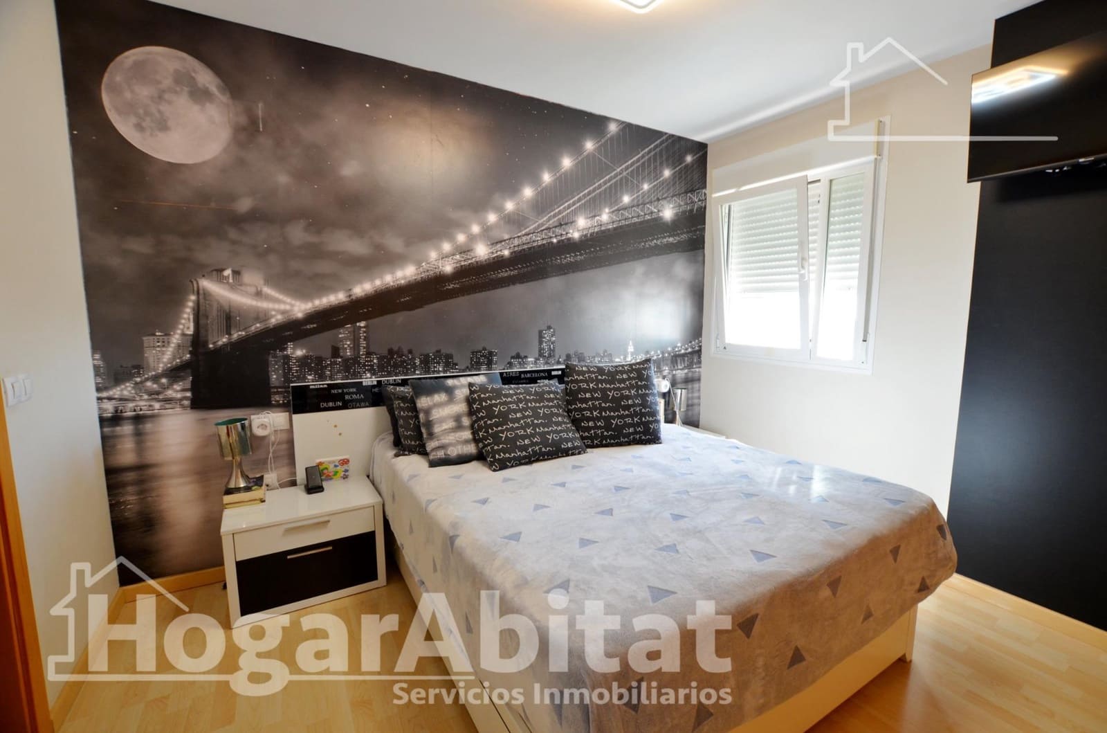 2 bedroom Flat for sale in Alicante / Alacant city with pool garage - € 279,900 (Ref: 9670738)