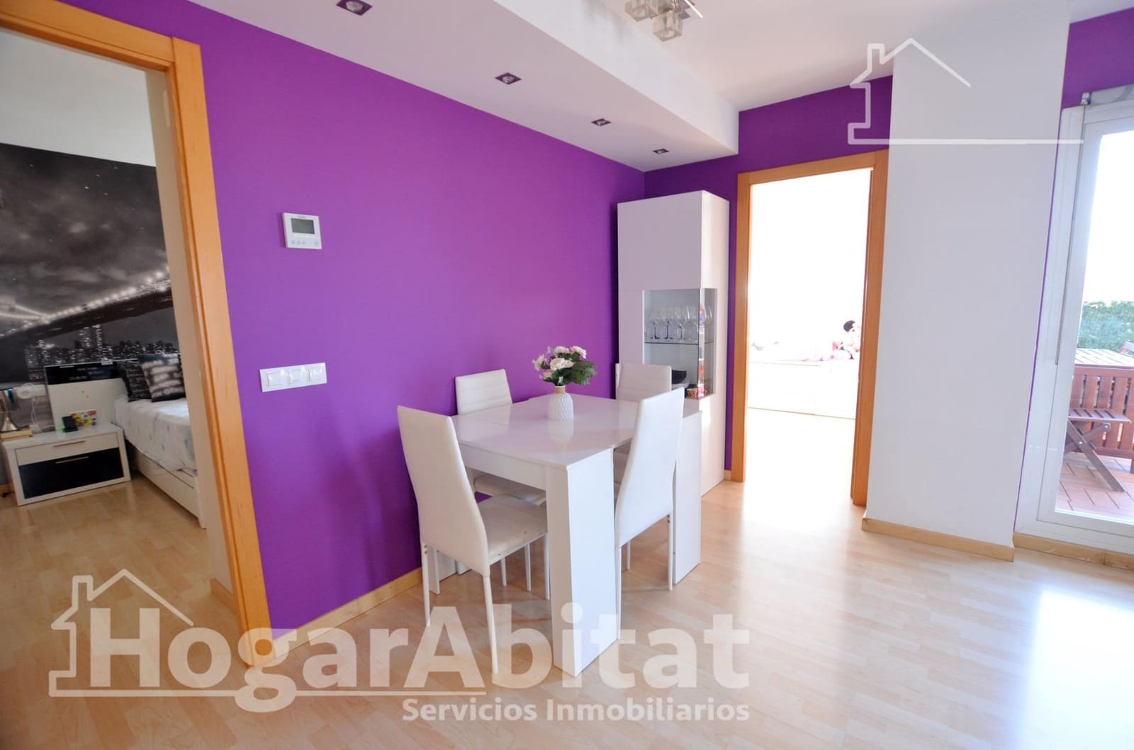 2 bedroom Flat for sale in Alicante / Alacant city with pool garage - € 279,900 (Ref: 9670738)