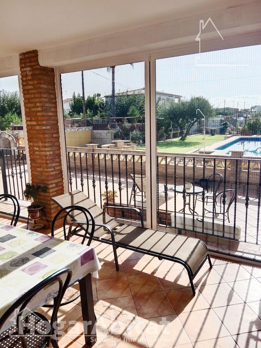 5 camera da letto Villa in vendita in Castello de la Plana con piscina garage - 270.000 € (Rif: 9670745)