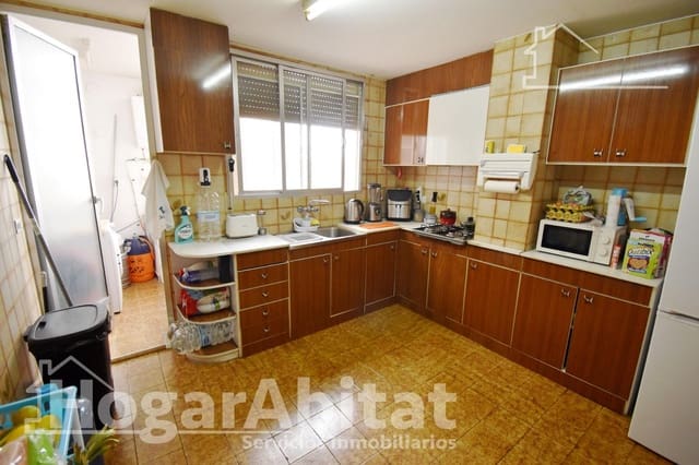 4 slaapkamer Flat te koop in Burriana / Borriana met garage - € 125.000 (Ref: 9670747)