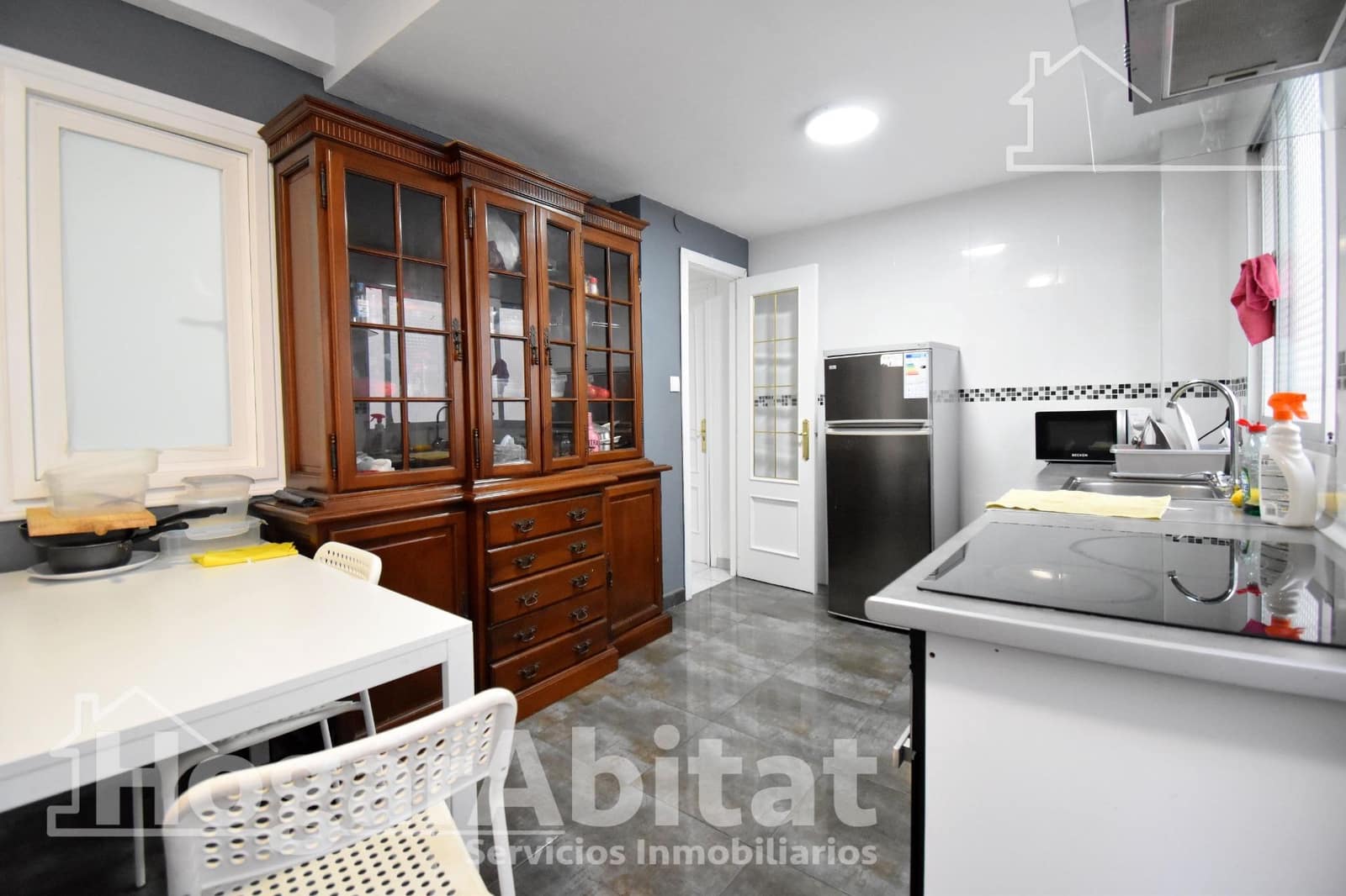 Piso de 3 habitaciones en Gandia en venta - 110.000 € (Ref: 9674279)