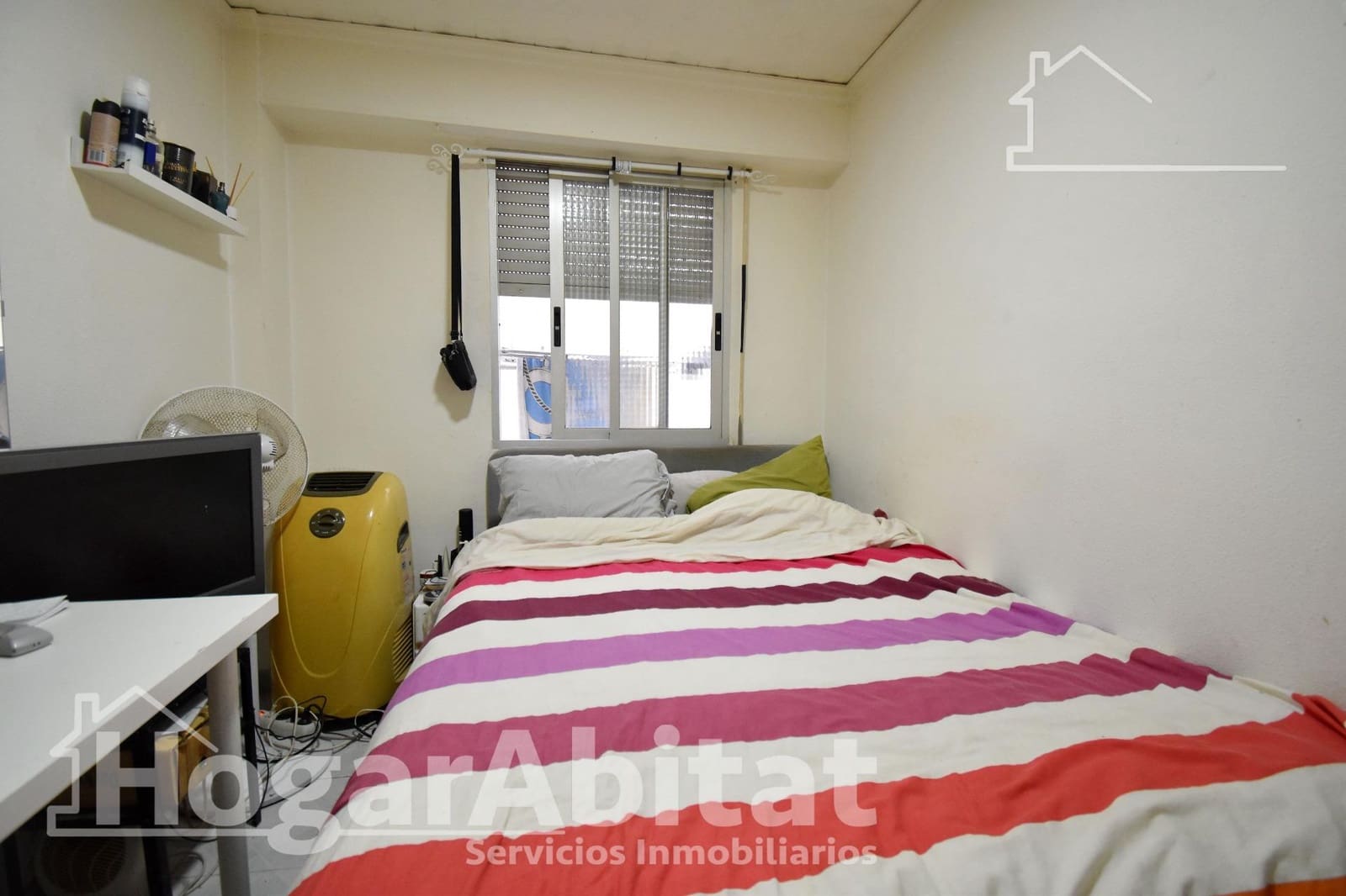Piso de 3 habitaciones en Gandia en venta - 110.000 € (Ref: 9674279)