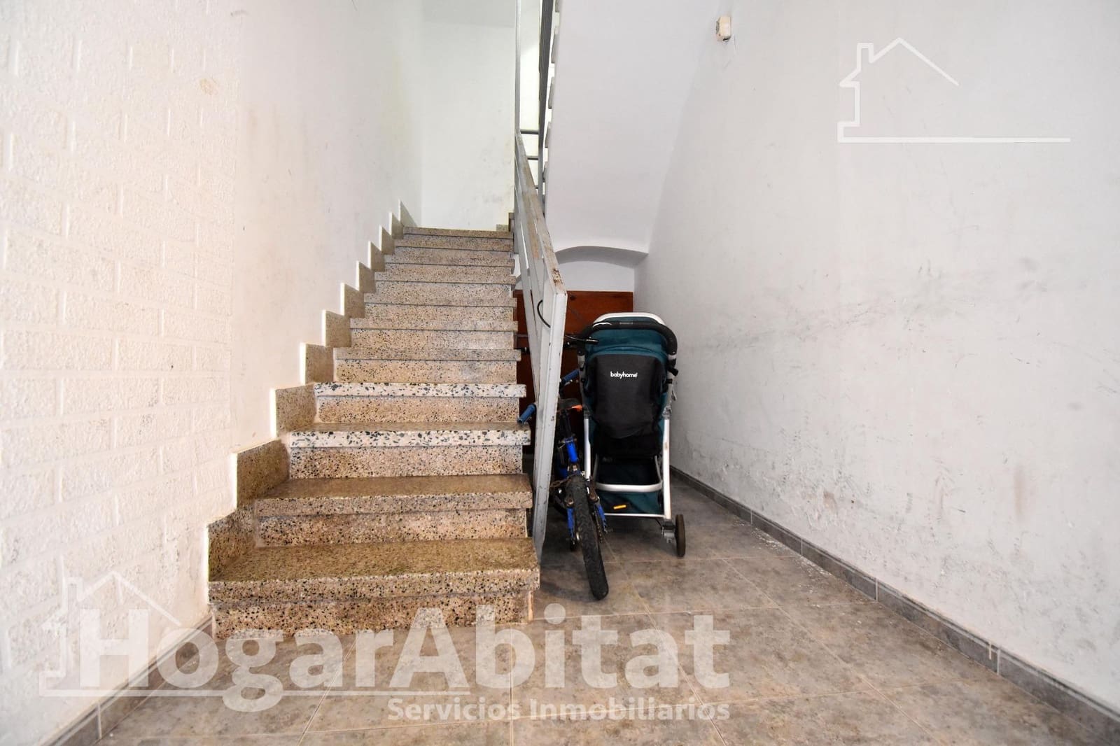 Piso de 3 habitaciones en Gandia en venta - 110.000 € (Ref: 9674279)