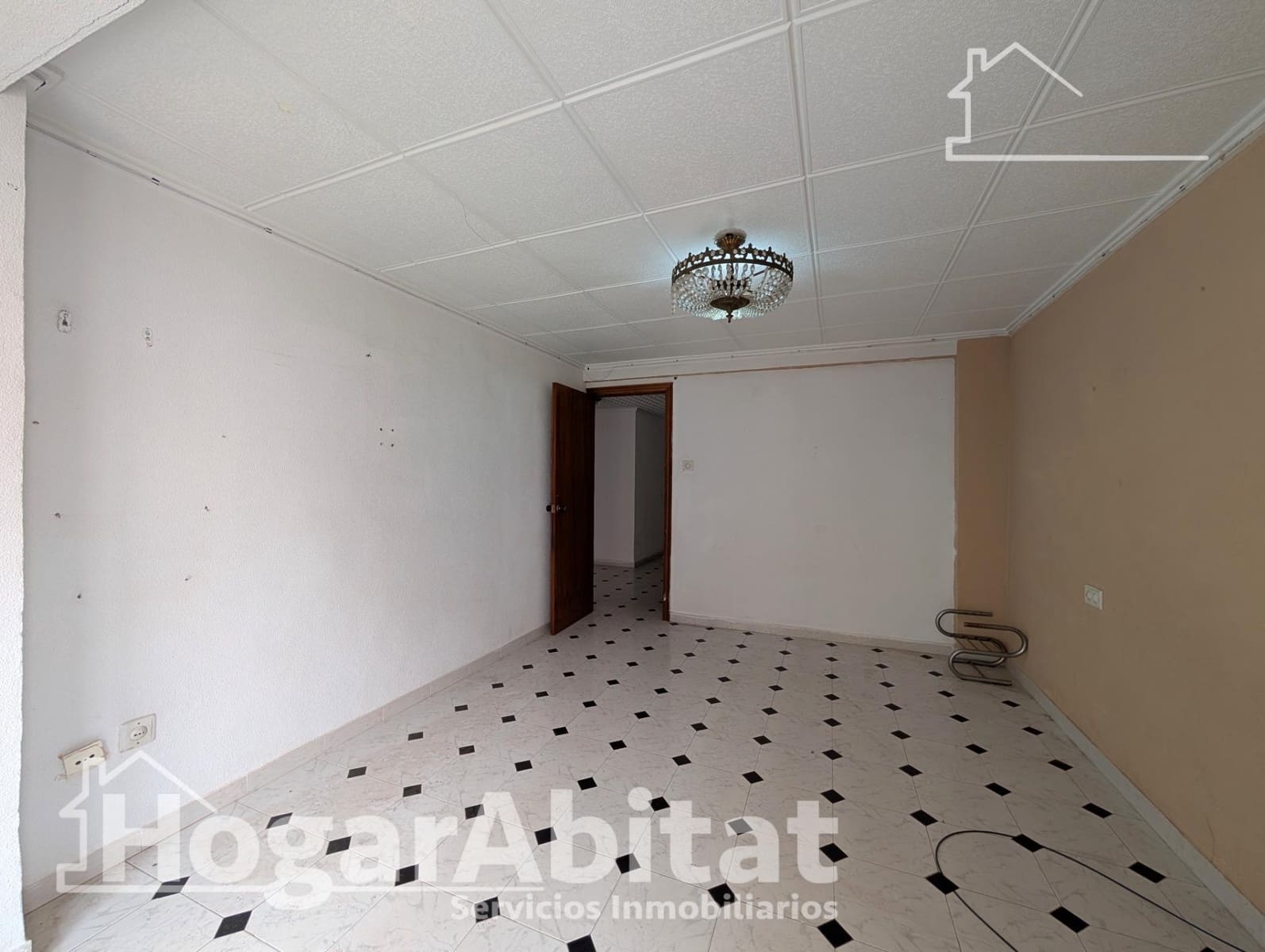 Piso de 4 habitaciones en Santa Pola en venta - 160.000 € (Ref: 9674281)
