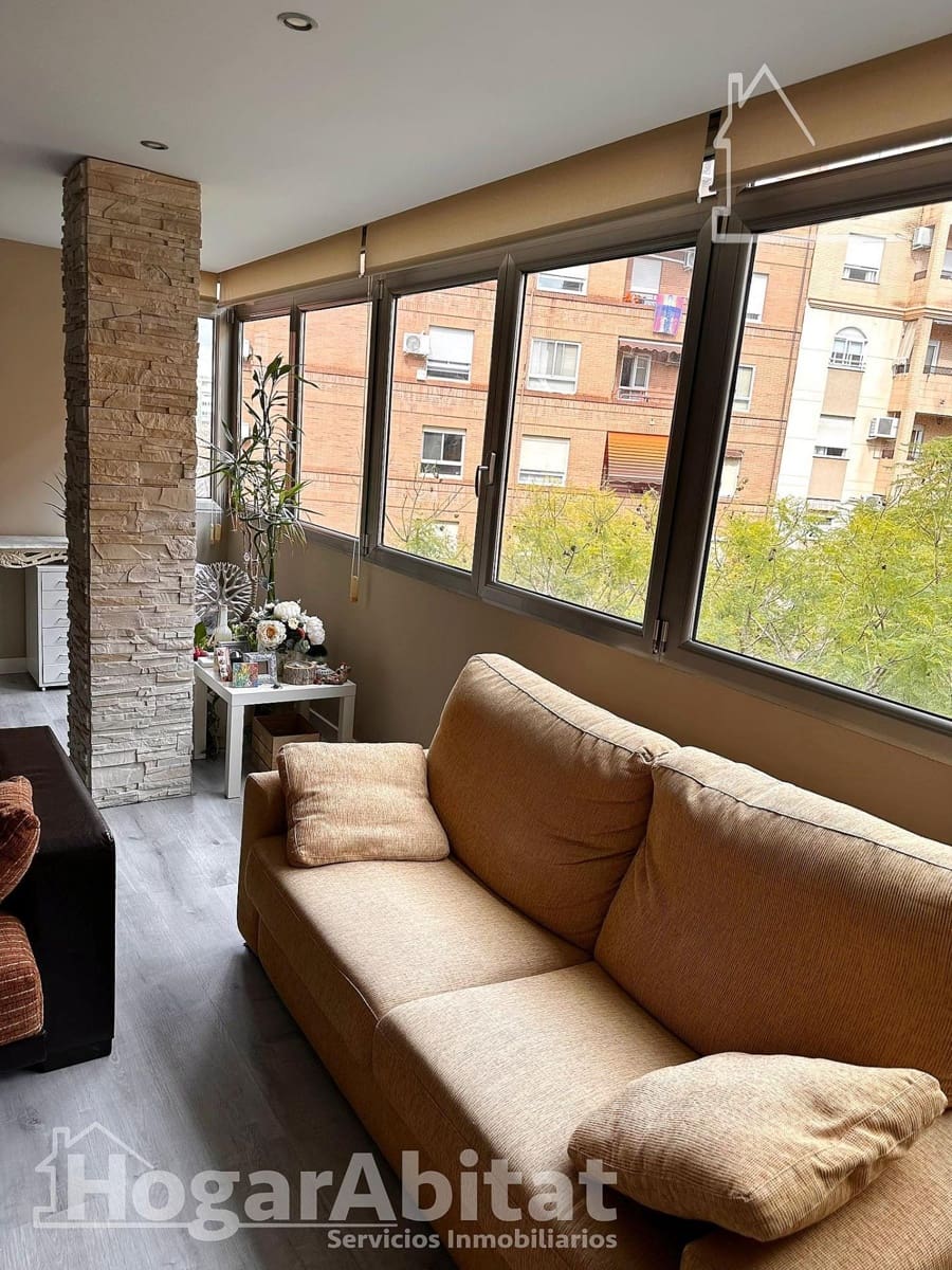 3 makuuhuone Asunto myytävänä paikassa Valencia kaupunki mukana 
autotalli - 375 000 € (Ref: 9674283)