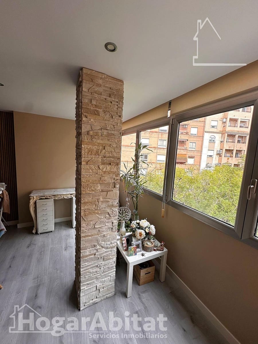 3 makuuhuone Asunto myytävänä paikassa Valencia kaupunki mukana 
autotalli - 375 000 € (Ref: 9674283)