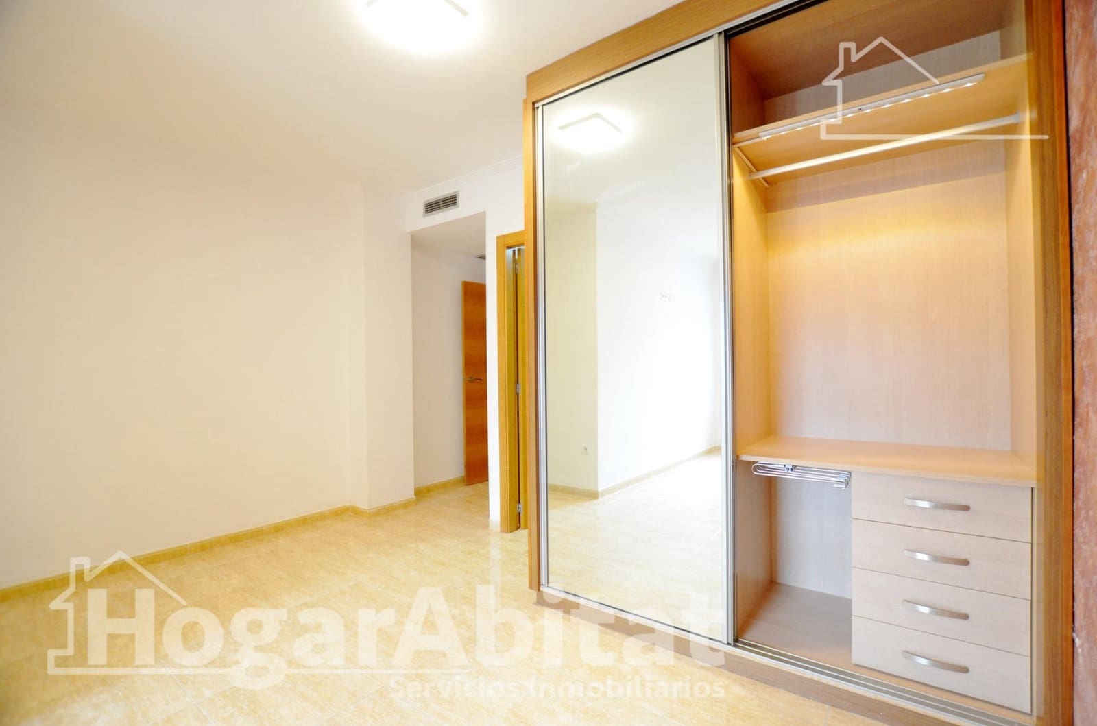 3 quarto Penthouse para venda em Simat de la Valldigna com piscina - 140 000 € (Ref: 9674290)