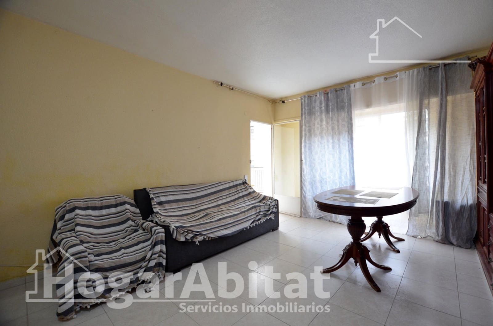 4 bedroom Flat for sale in Gandia - € 120,000 (Ref: 9674292)
