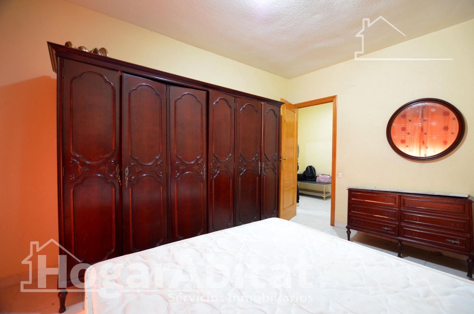 4 bedroom Flat for sale in Gandia - € 120,000 (Ref: 9674292)