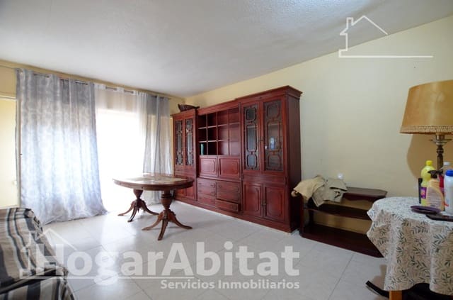4 bedroom Flat for sale in Gandia - € 120,000 (Ref: 9674292)