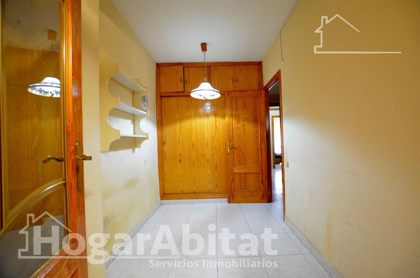 4 bedroom Flat for sale in Gandia - € 120,000 (Ref: 9674292)