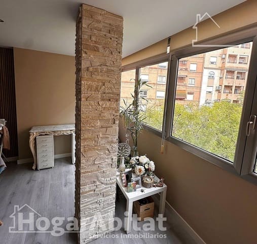 Piso de 3 habitaciones en Safranar, València ciudad en venta con garaje - 375.000 € (Ref: 9677543)