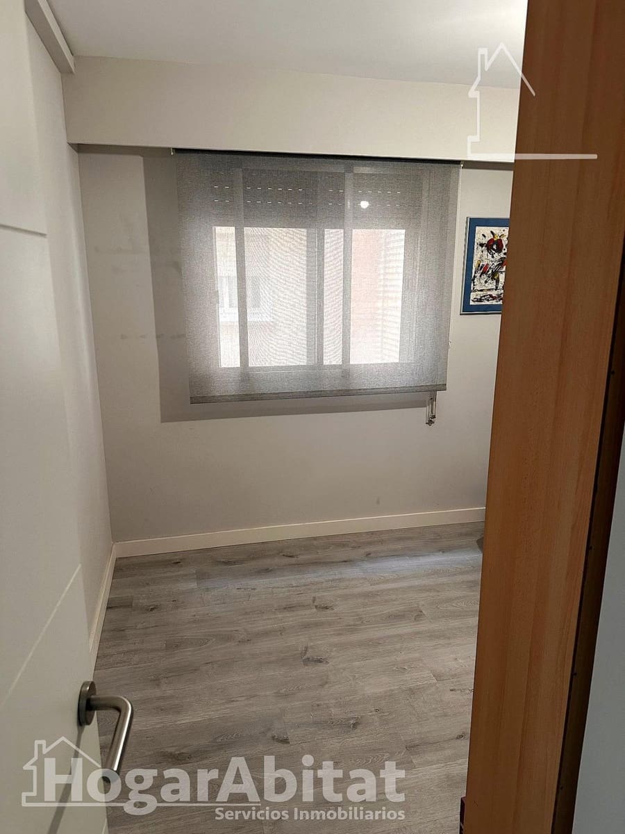 Piso de 3 habitaciones en València ciudad en venta con garaje - 375.000 € (Ref: 9677543)