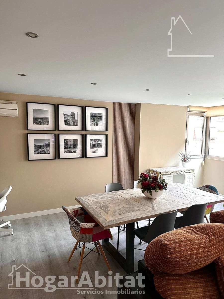 Piso de 3 habitaciones en València ciudad en venta con garaje - 375.000 € (Ref: 9677543)