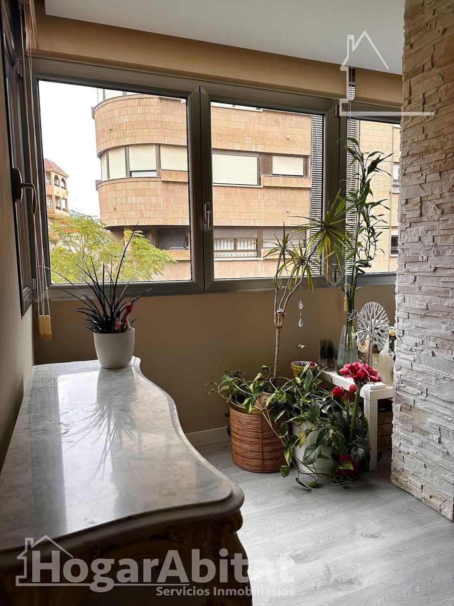 Piso de 3 habitaciones en València ciudad en venta con garaje - 375.000 € (Ref: 9677543)