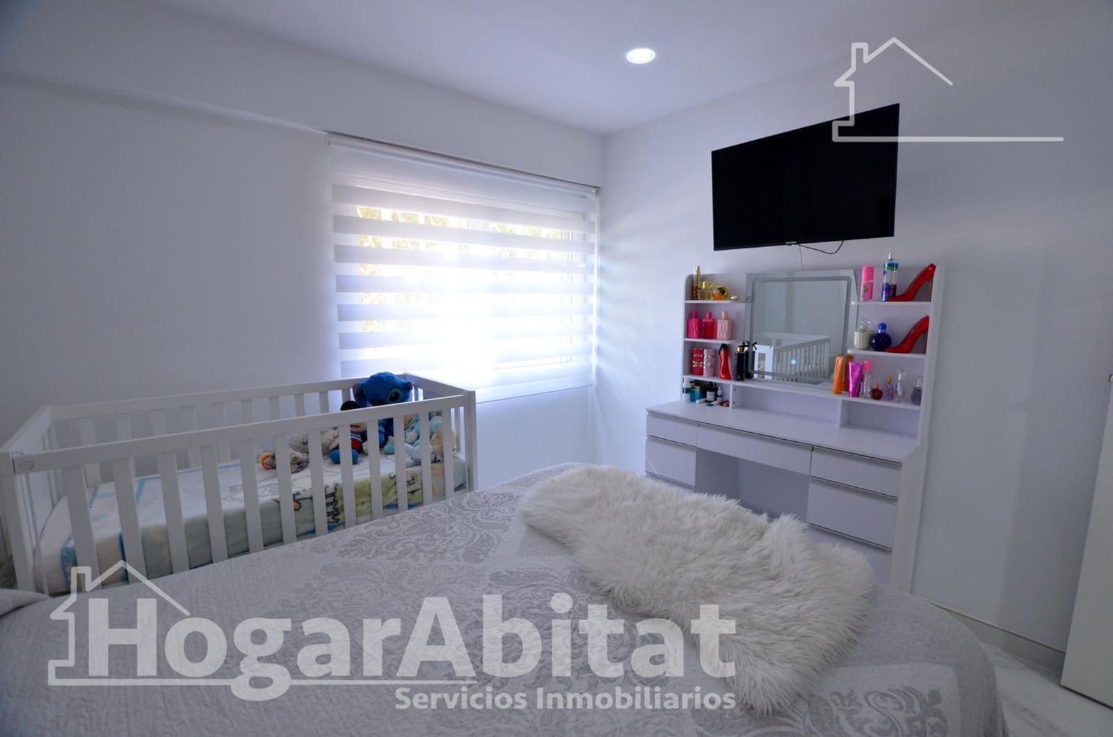 3 bedroom Flat for sale in Alicante / Alacant city - € 130,000 (Ref: 9677544)