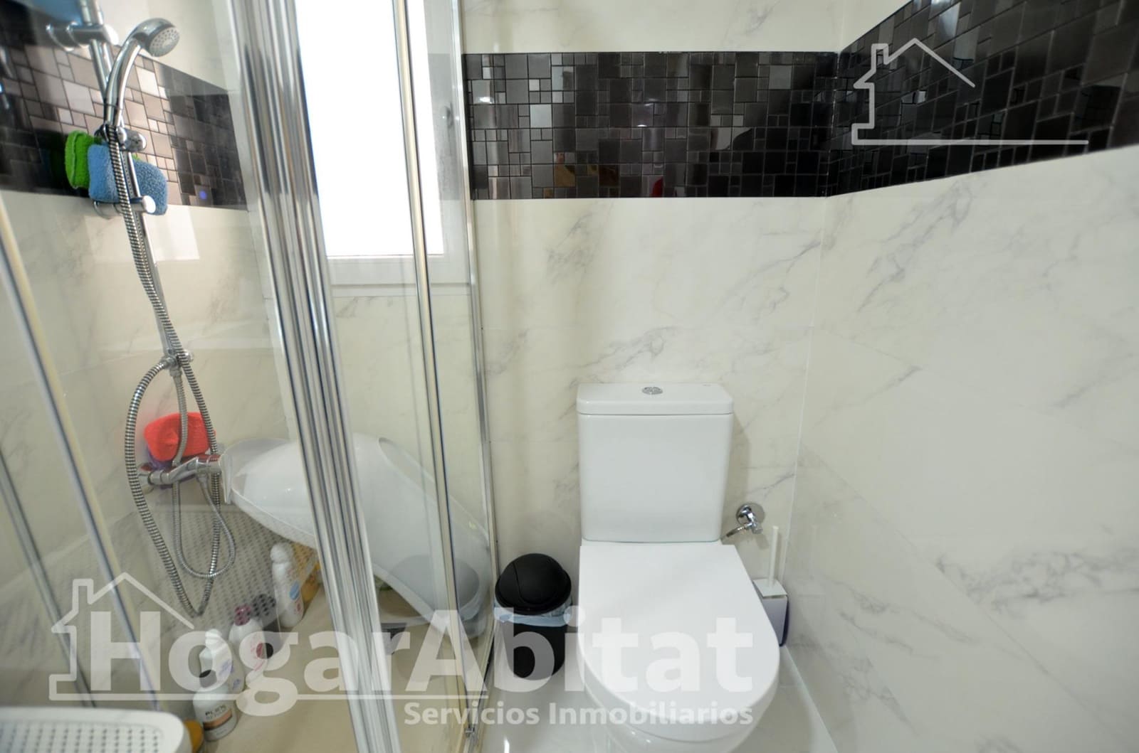 3 bedroom Flat for sale in Alicante / Alacant city - € 130,000 (Ref: 9677544)