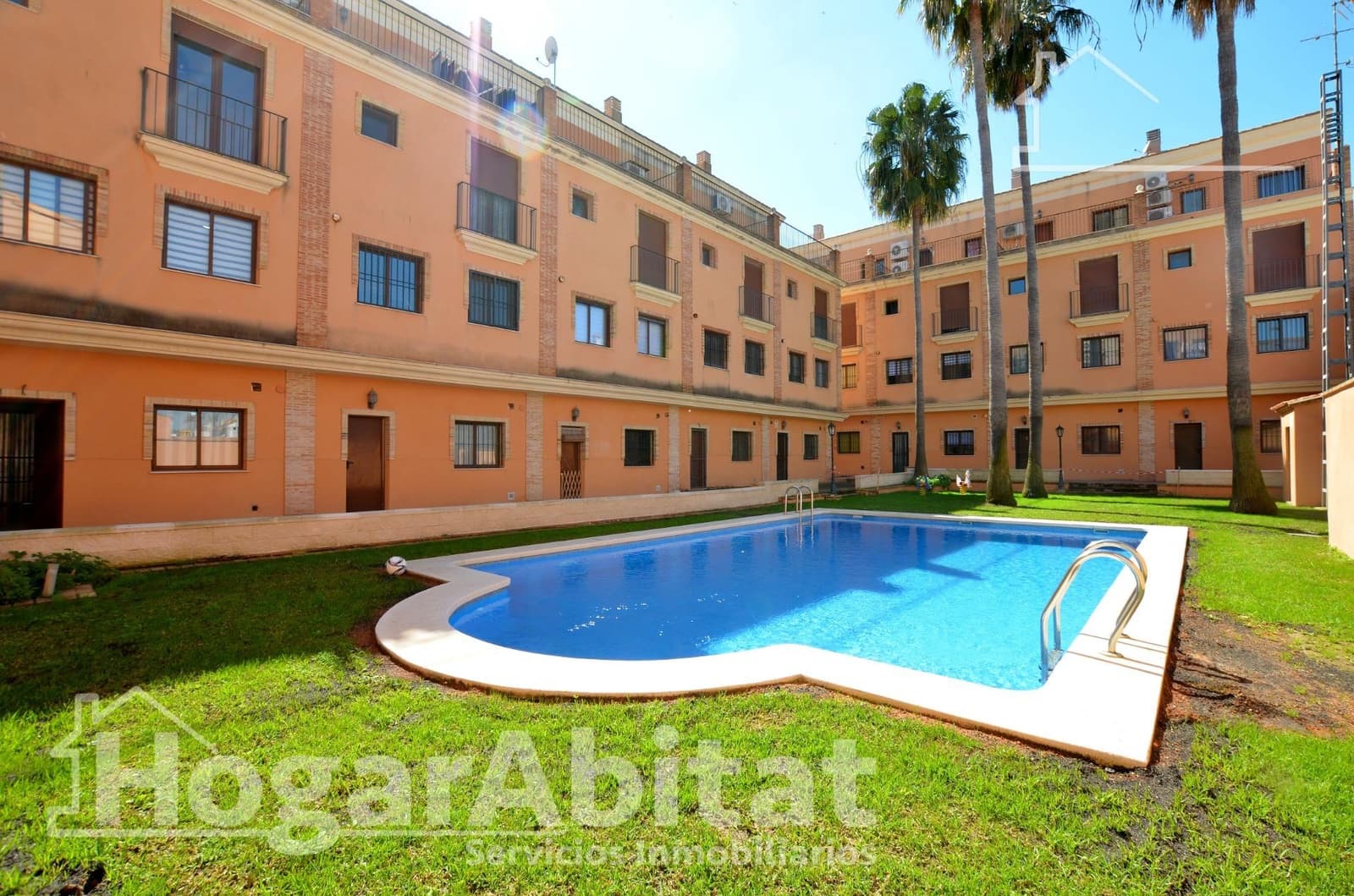 3 sypialnia Dom szeregowy na sprzedaż w Favara z basenem garażem - 220 000 € (Ref: 9679909)