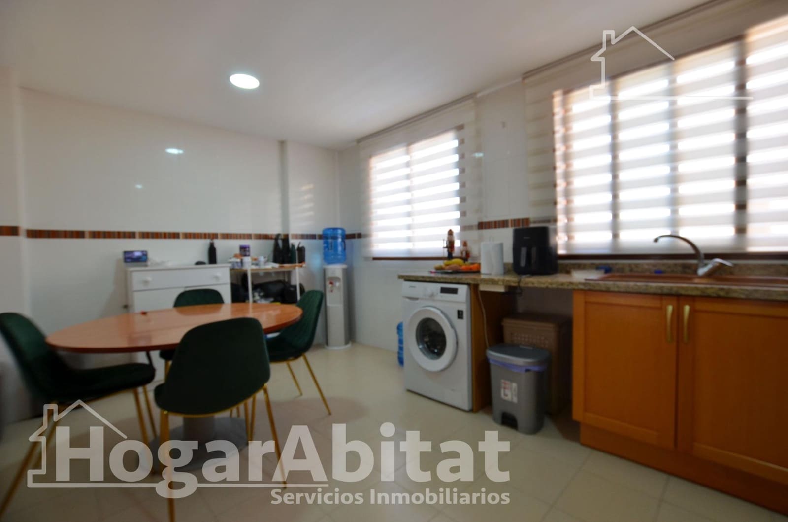 3 slaapkamer Rijtjeshuis te koop in Favara met zwembad garage - € 220.000 (Ref: 9686501)