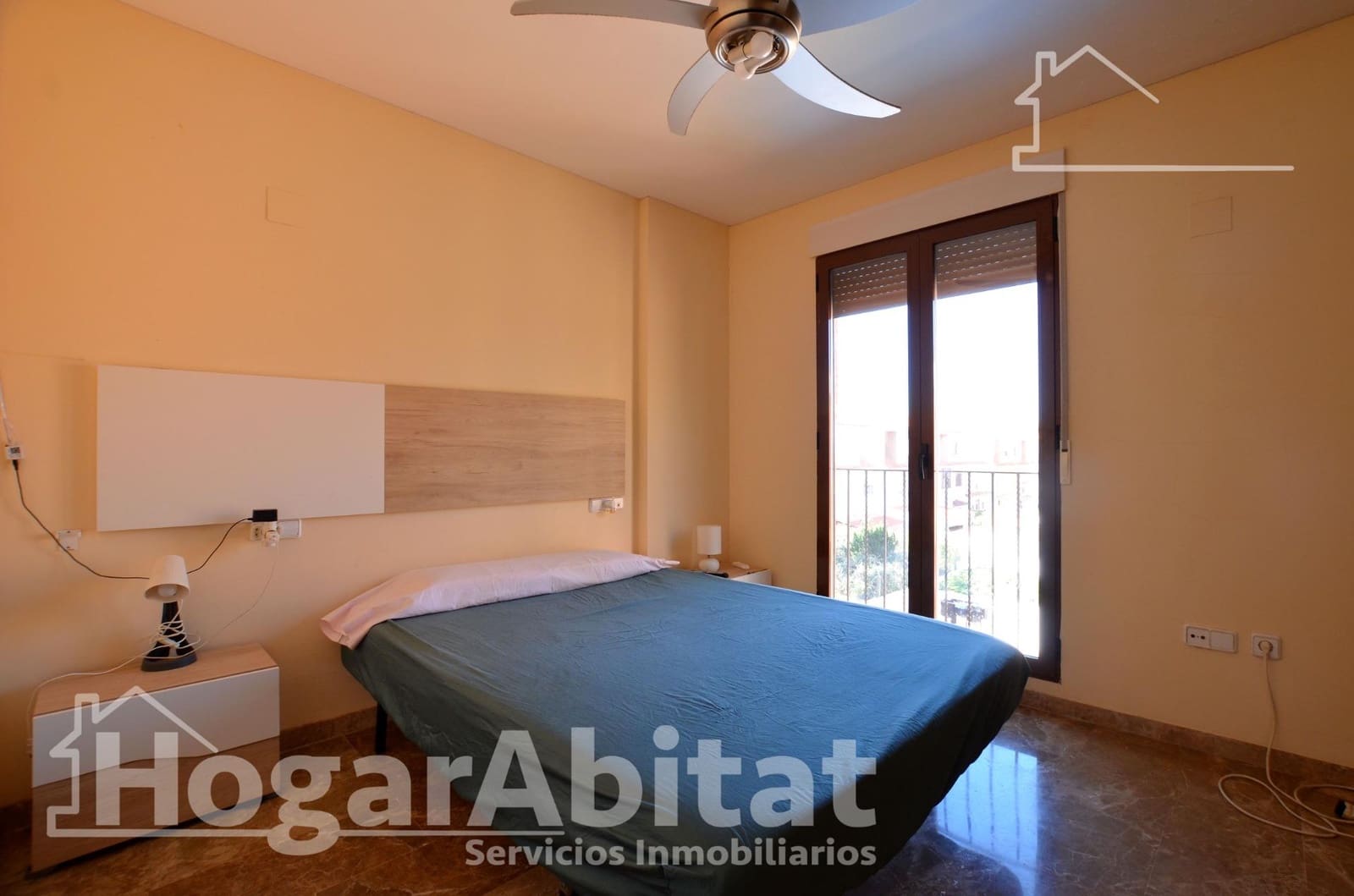 3 slaapkamer Rijtjeshuis te koop in Favara met zwembad garage - € 220.000 (Ref: 9686501)