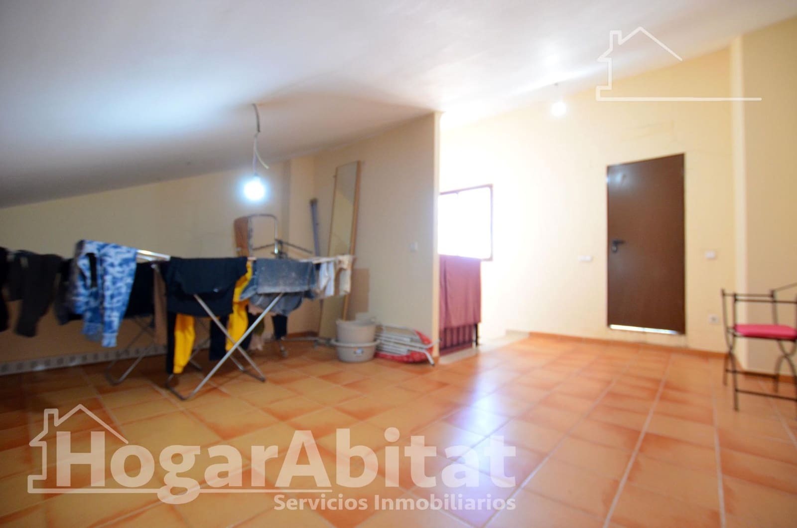 3 slaapkamer Rijtjeshuis te koop in Favara met zwembad garage - € 220.000 (Ref: 9686501)