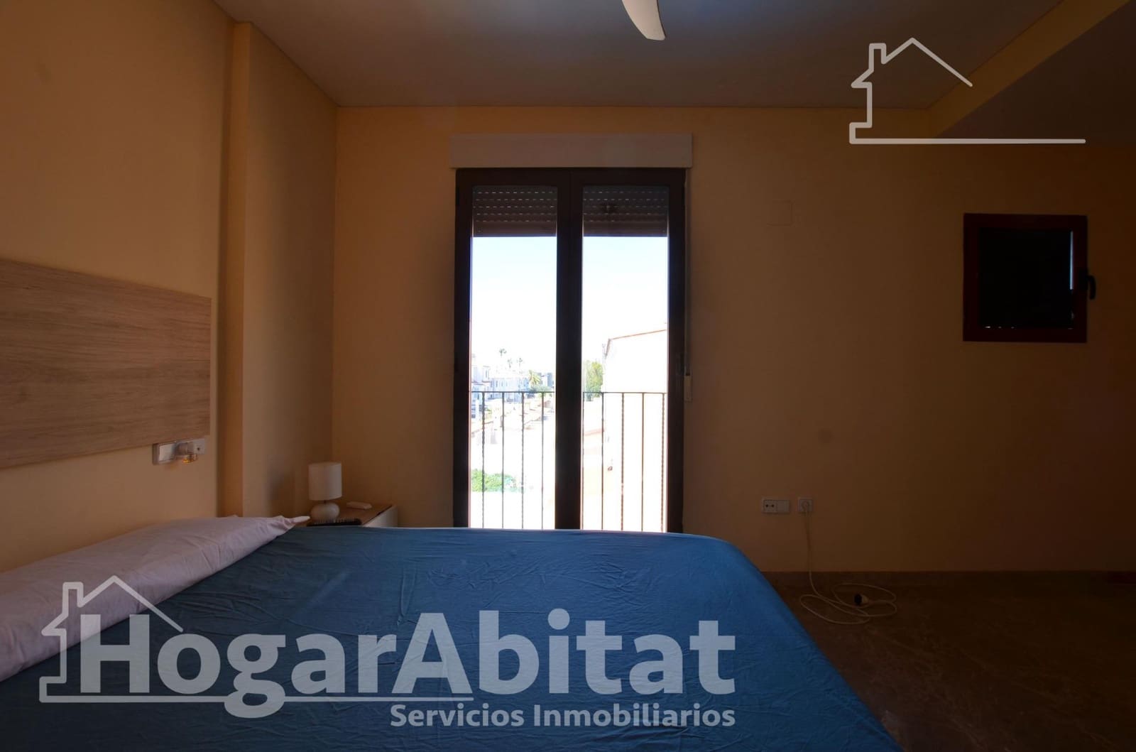 3 slaapkamer Rijtjeshuis te koop in Favara met zwembad garage - € 220.000 (Ref: 9686501)