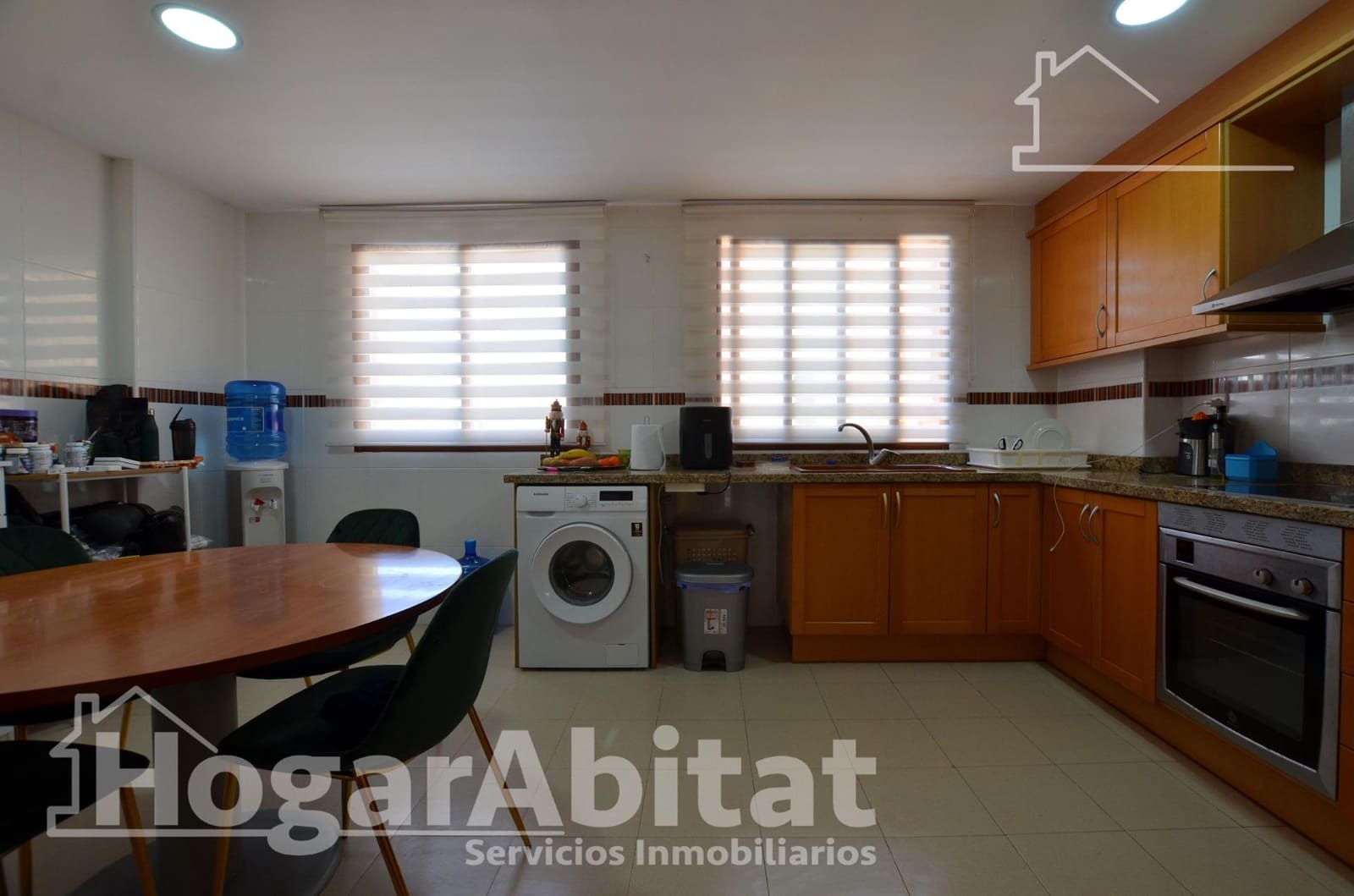 3 slaapkamer Rijtjeshuis te koop in Favara met zwembad garage - € 220.000 (Ref: 9686501)