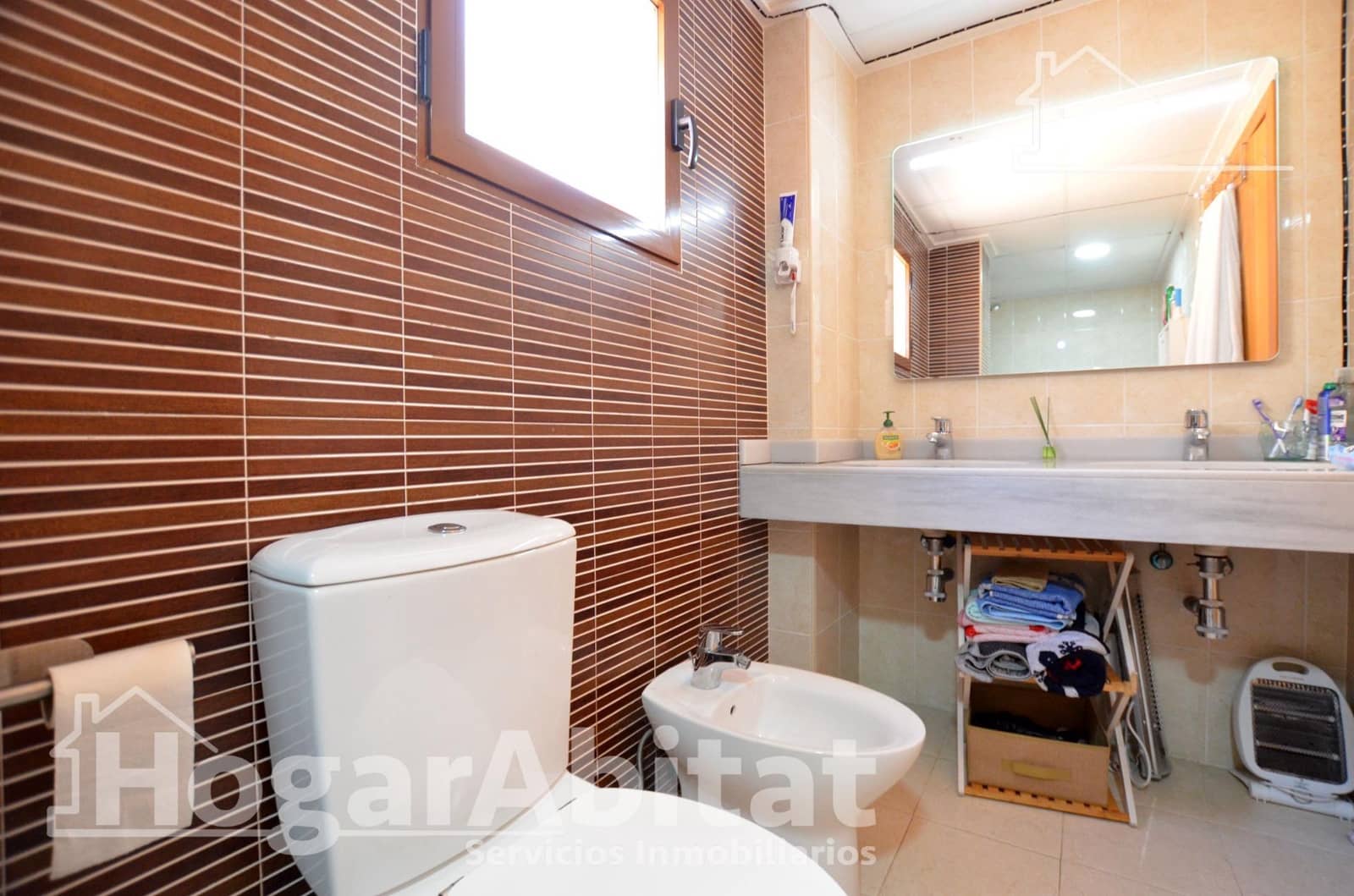 3 slaapkamer Rijtjeshuis te koop in Favara met zwembad garage - € 220.000 (Ref: 9686501)