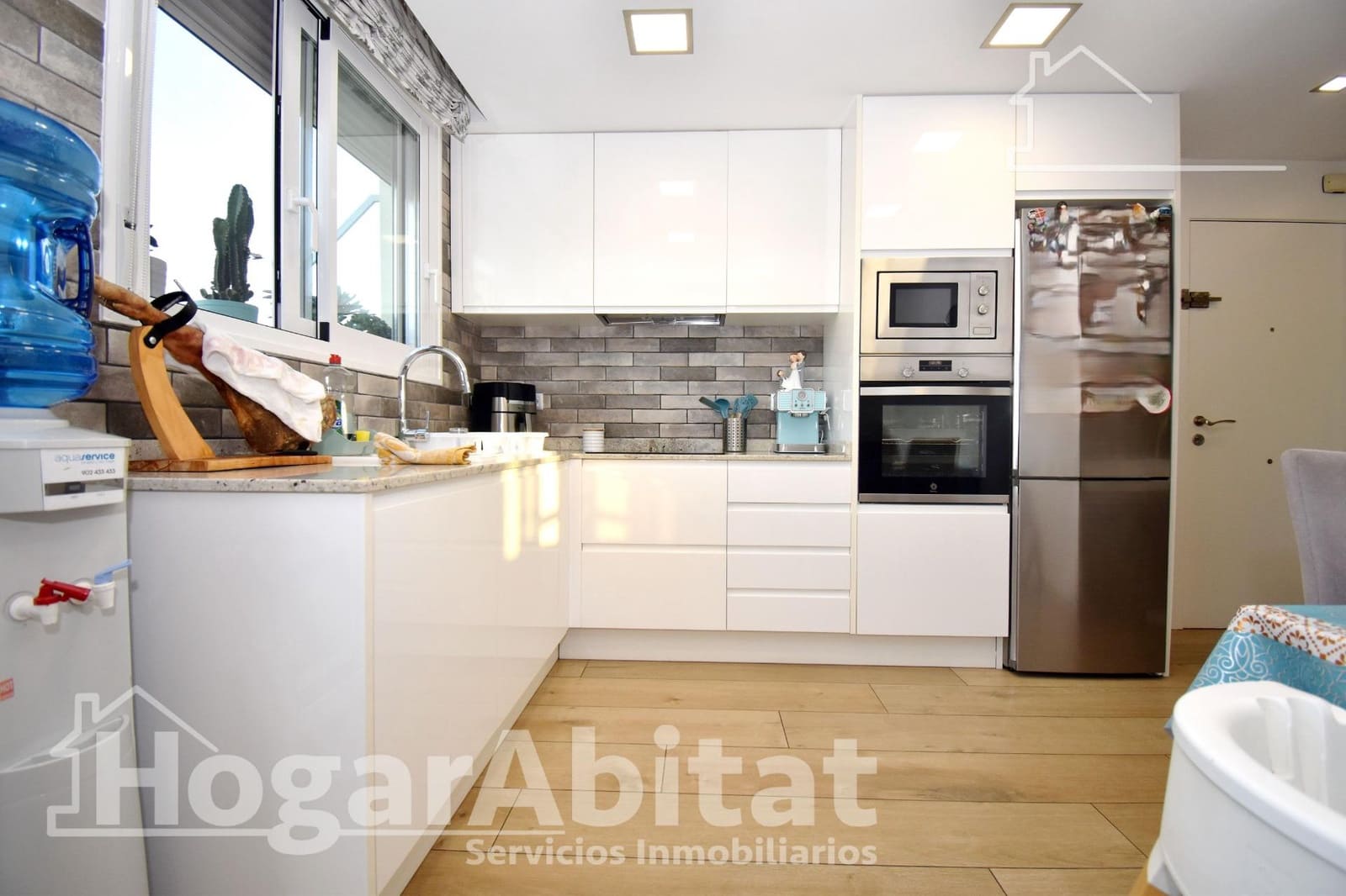 2 soveværelse Penthouse til salg i Castello de la Plana med garage - € 244.900 (Ref: 9686511)