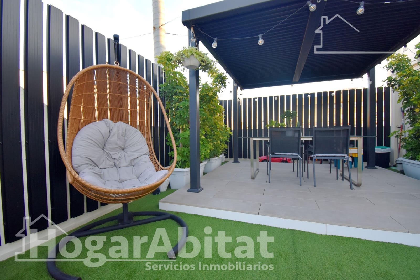 2 soveværelse Penthouse til salg i Castello de la Plana med garage - € 244.900 (Ref: 9686511)