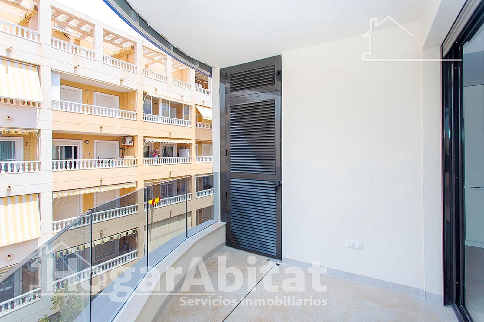 2 Zimmer Wohnung zu verkaufen in Torrevieja mit Pool - 280.000 € (Ref: 9690662)