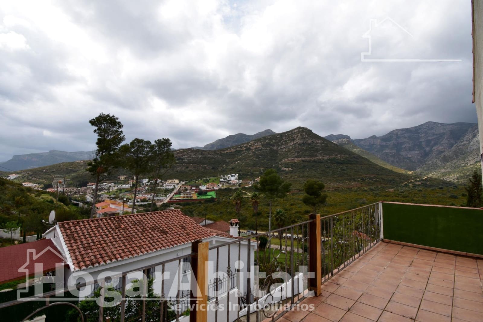 5 bedroom Villa for sale in Marchuquera with pool garage - € 360,000 (Ref: 9701677)