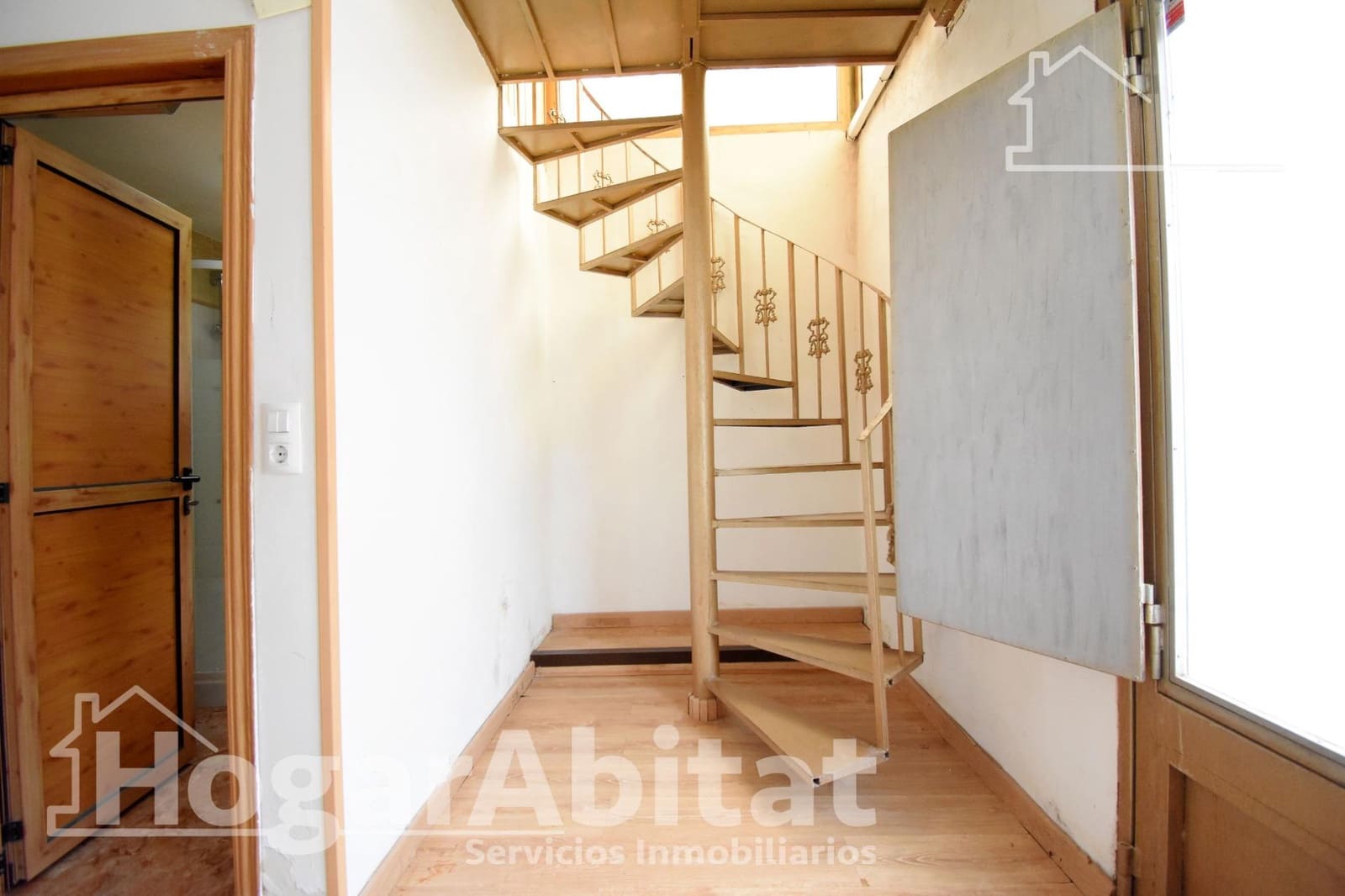 5 bedroom Villa for sale in Marchuquera with pool garage - € 360,000 (Ref: 9701677)