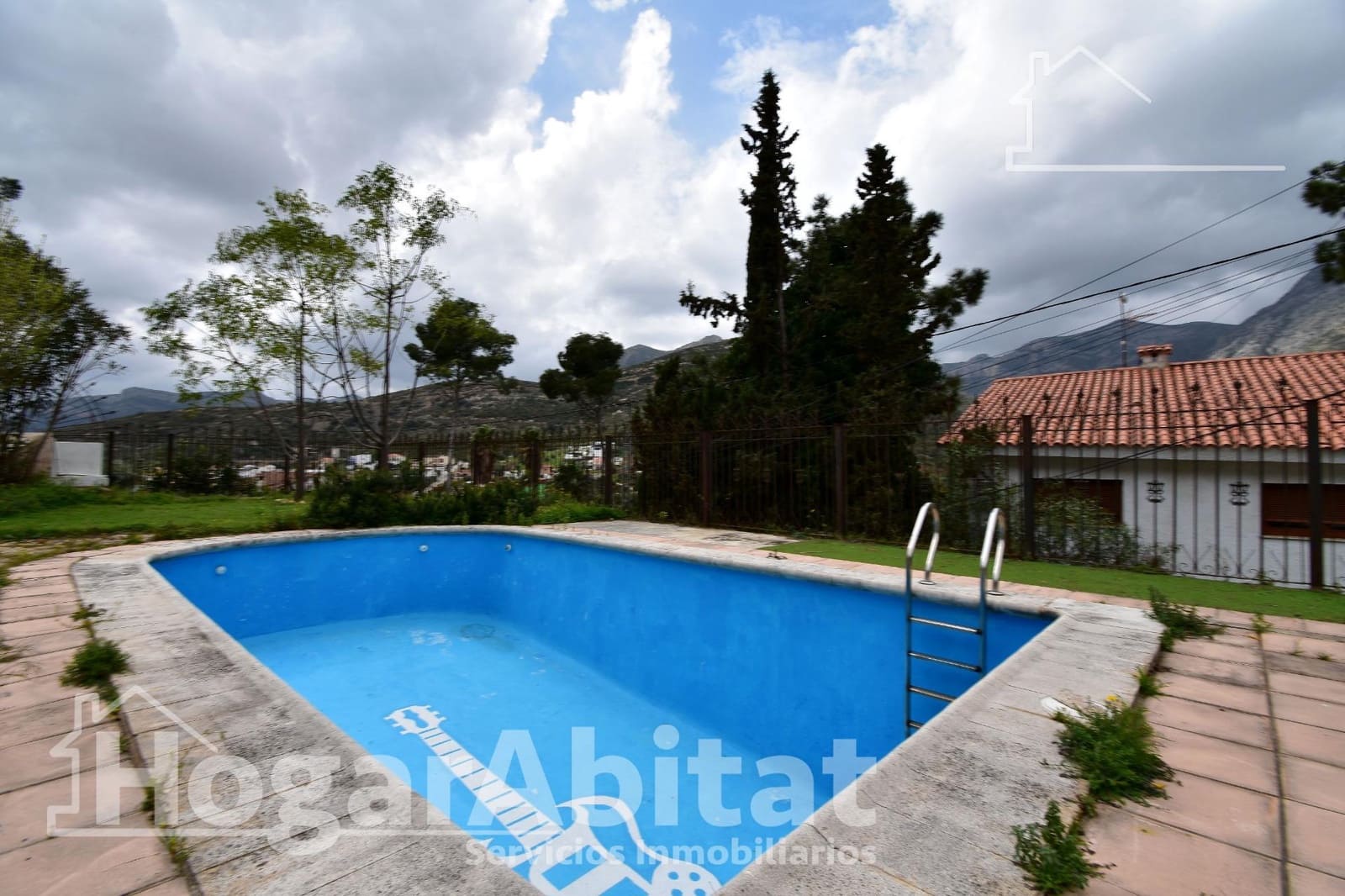 5 bedroom Villa for sale in Marchuquera with pool garage - € 360,000 (Ref: 9701677)