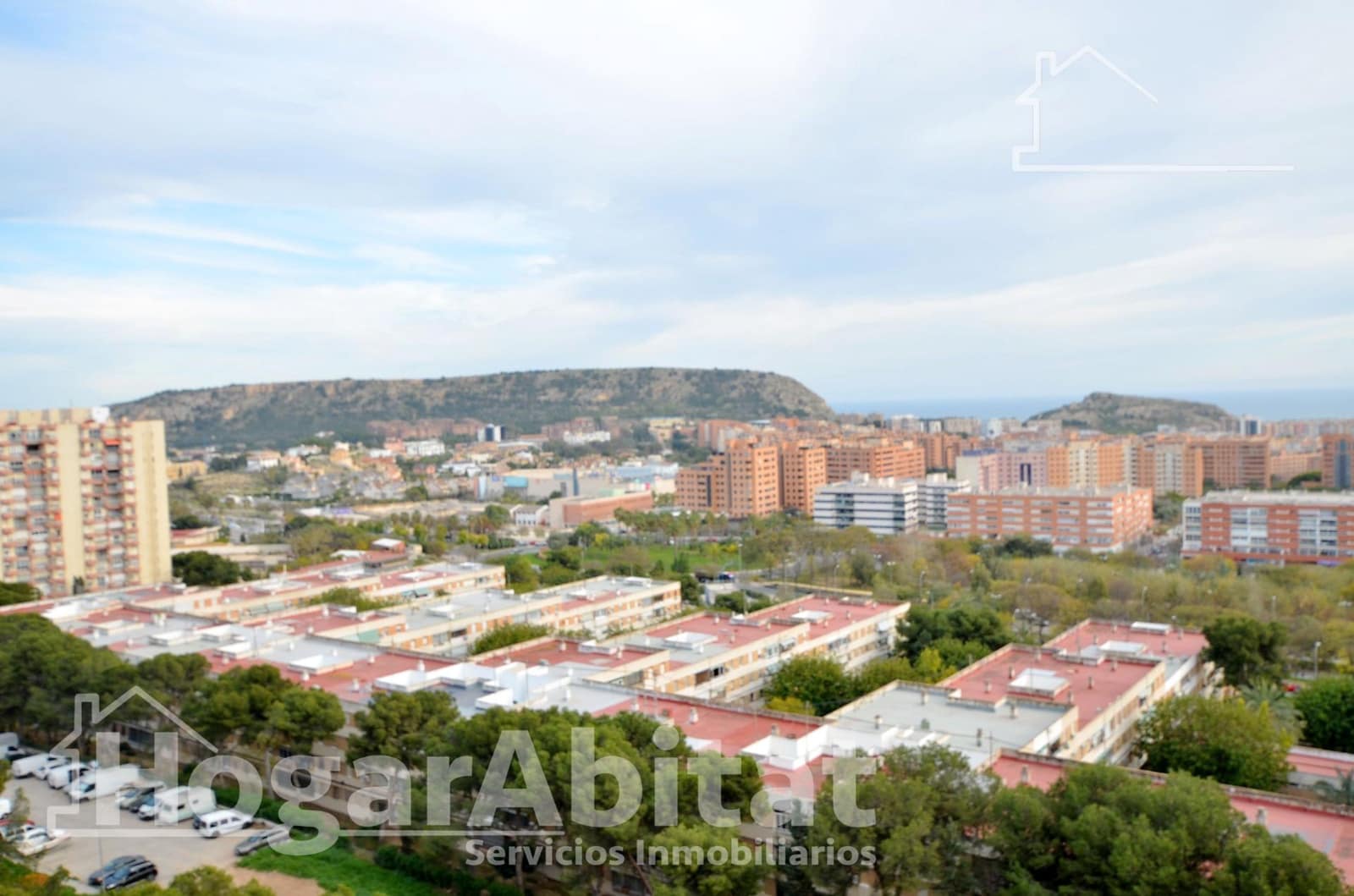 3 bedroom Flat for sale in Alicante / Alacant city with garage - € 180,000 (Ref: 9701681)
