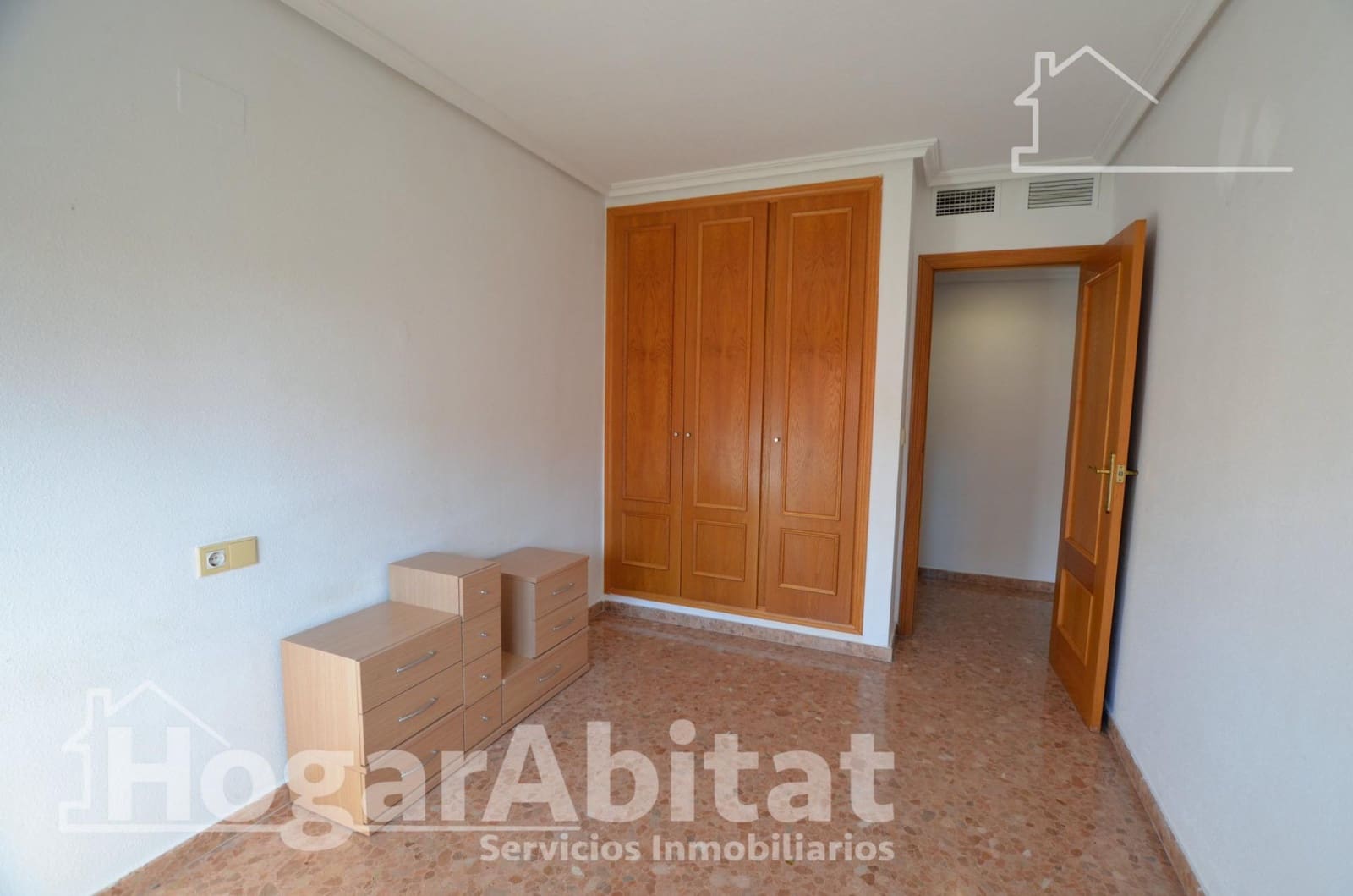 3 bedroom Flat for sale in Alicante / Alacant city with pool garage - € 365,000 (Ref: 9701691)