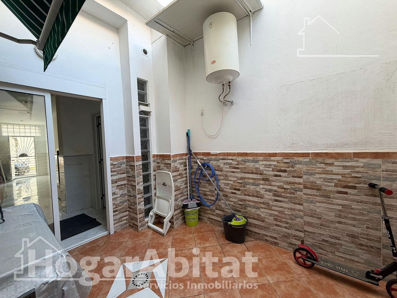 3 bedroom Flat for sale in Sagunto / Sagunt - € 180,000 (Ref: 9701697)