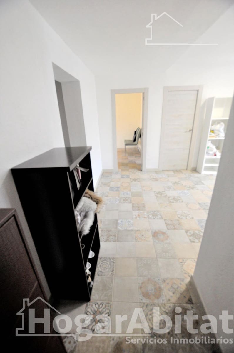 3 bedroom Flat for sale in Valencia city - € 158,000 (Ref: 9712011)