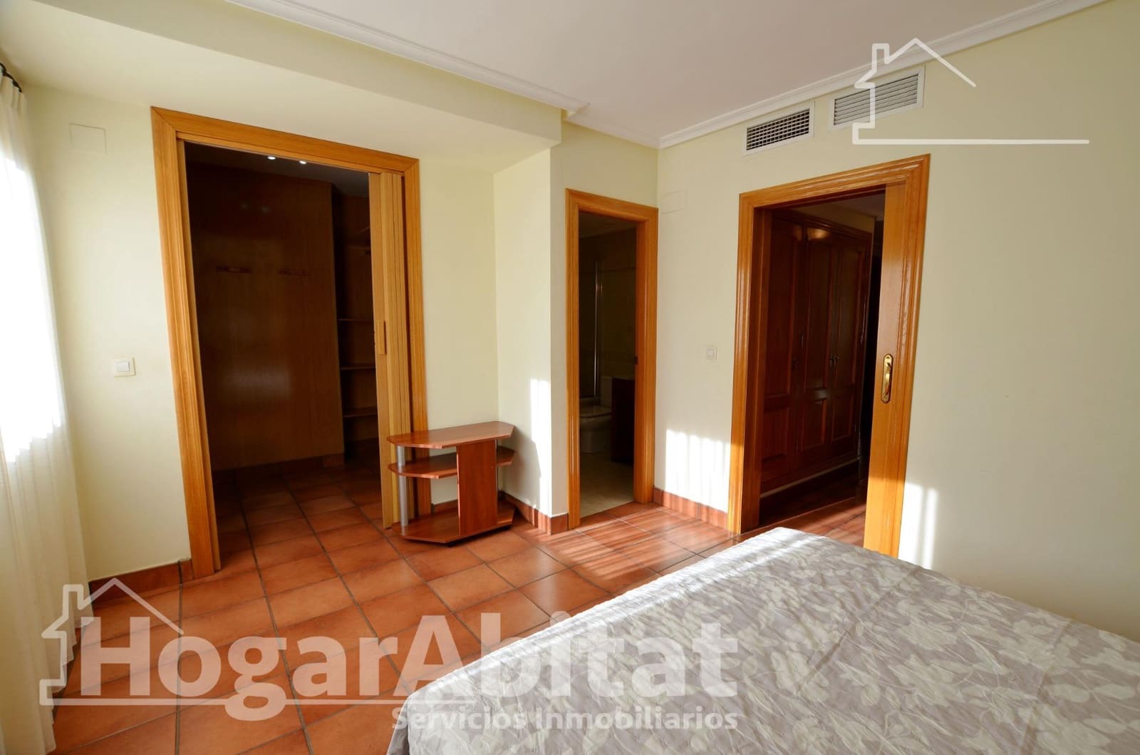 5 slaapkamer Rijtjeshuis te koop in San Juan de Alicante / Sant Joan d'Alacant met zwembad garage - € 470.000 (Ref: 9712020)