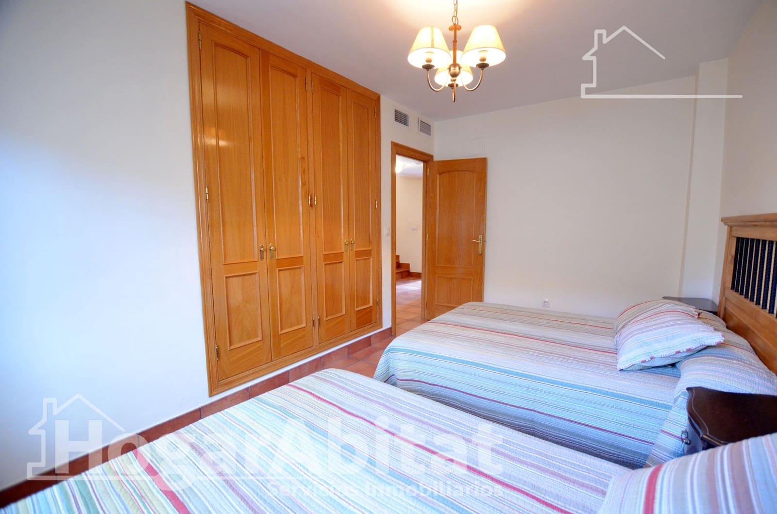 5 slaapkamer Rijtjeshuis te koop in San Juan de Alicante / Sant Joan d'Alacant met zwembad garage - € 470.000 (Ref: 9712020)