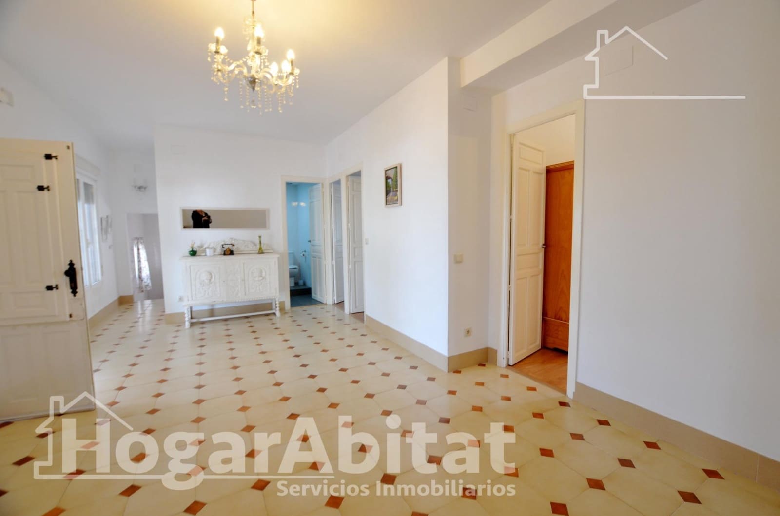 3 bedroom Villa for sale in Alicante / Alacant city with pool garage - € 315,000 (Ref: 9712027)