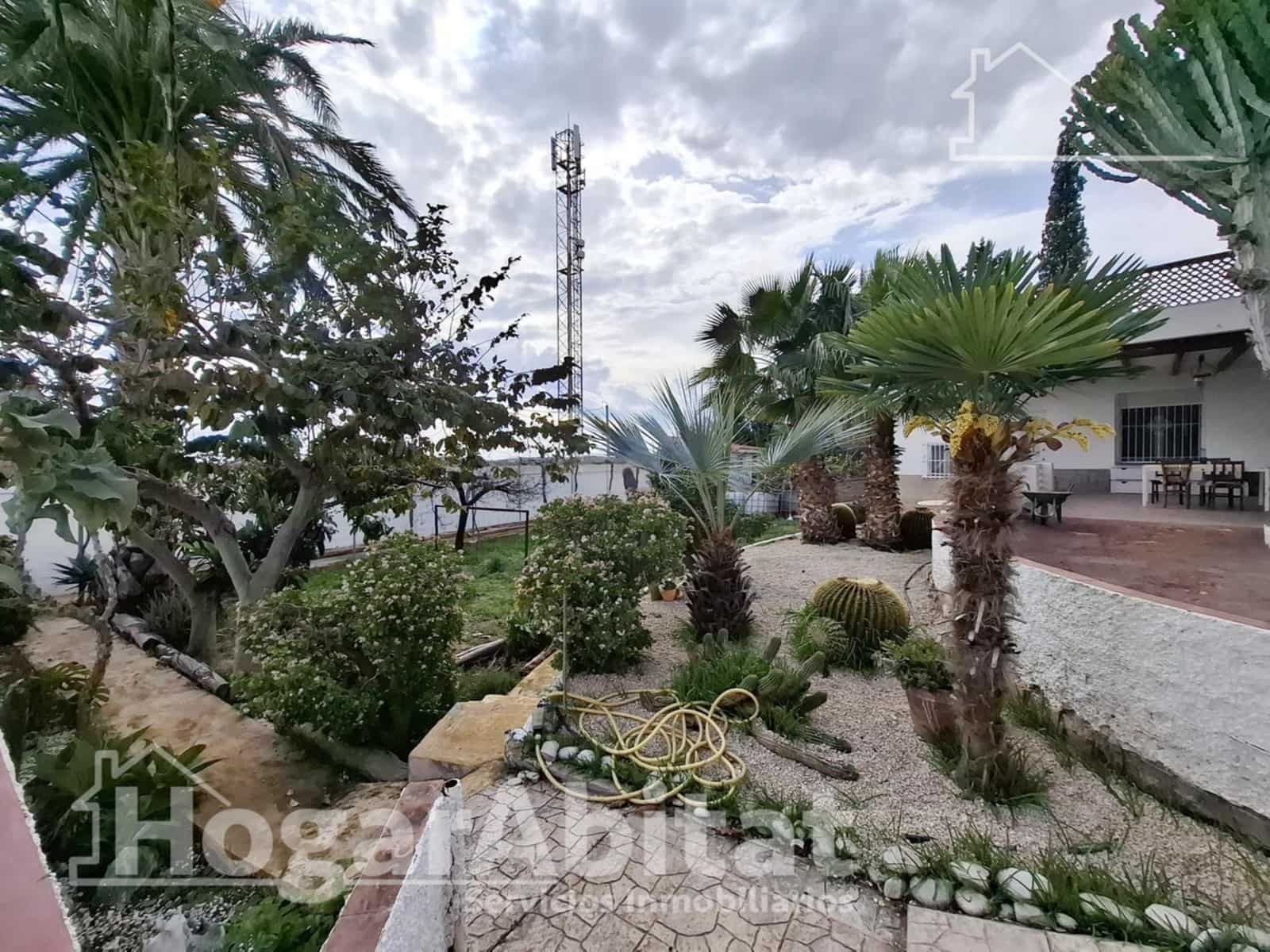 3 bedroom Villa for sale in Alicante / Alacant city with pool garage - € 315,000 (Ref: 9712027)