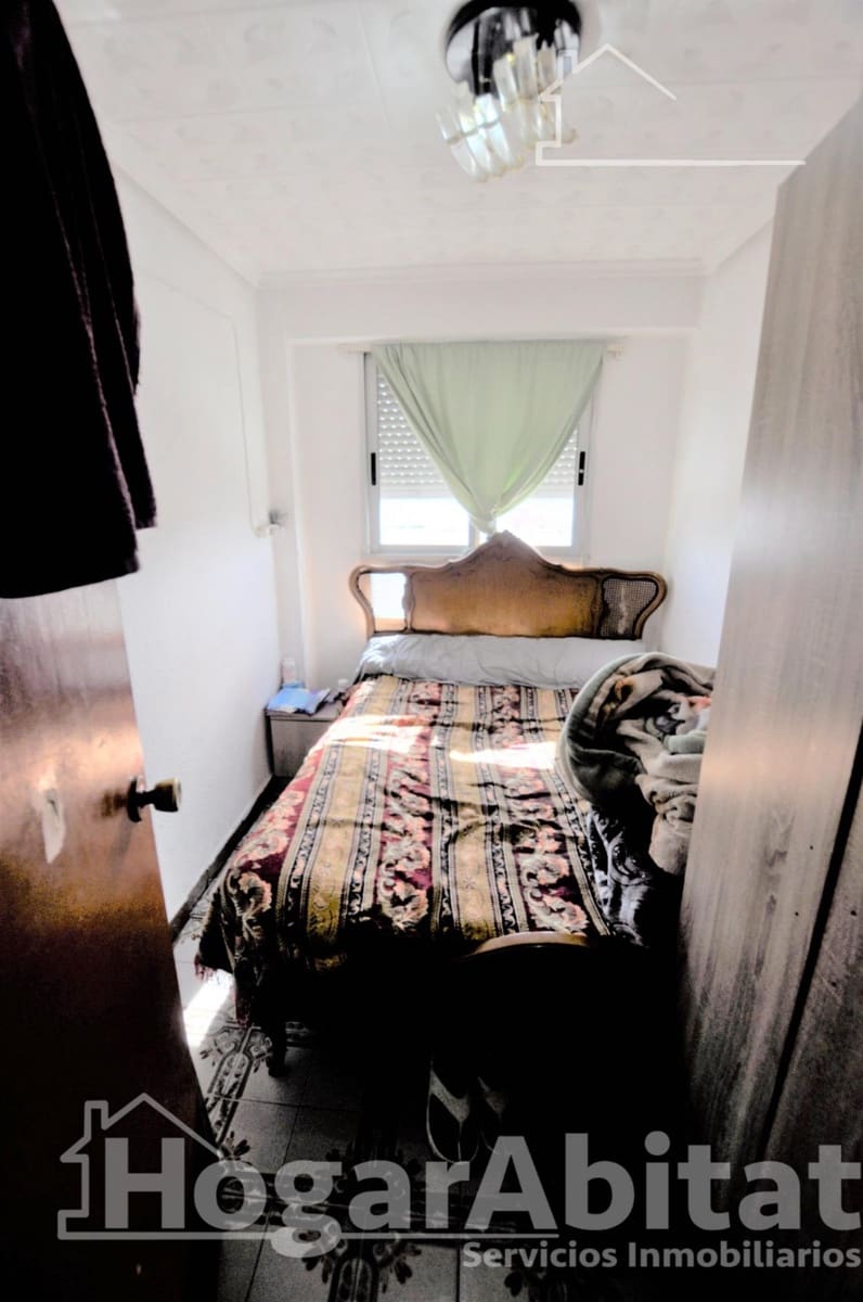 3 quarto Apartamento para venda em Paterna - 95 000 € (Ref: 9712033)