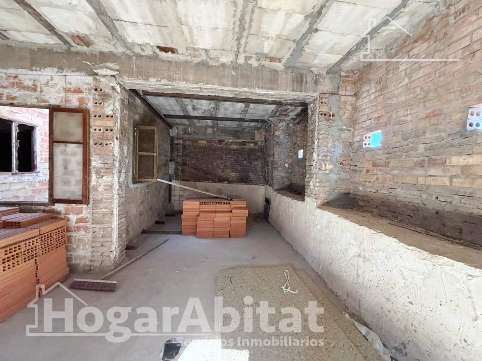 3 bedroom Townhouse for sale in Sagunto / Sagunt - € 199,500 (Ref: 9712038)