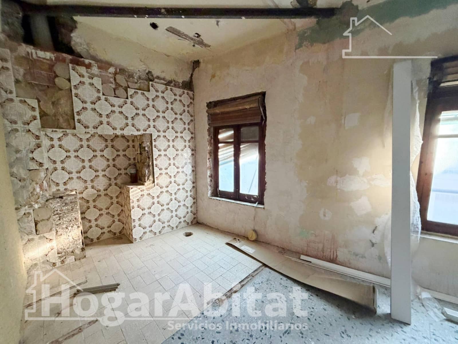 3 bedroom Townhouse for sale in Sagunto / Sagunt - € 199,500 (Ref: 9712038)