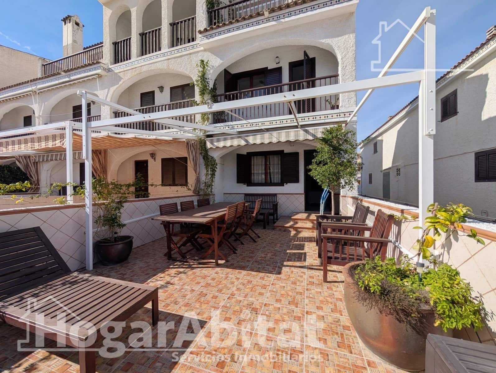 4 slaapkamer Rijtjeshuis te koop in Santa Pola met garage - € 325.000 (Ref: 9712039)