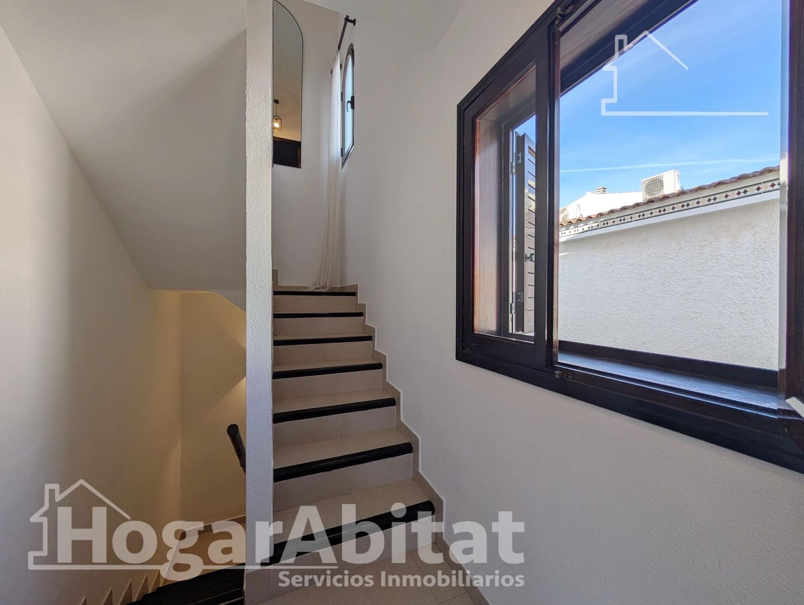 4 slaapkamer Rijtjeshuis te koop in Santa Pola met garage - € 325.000 (Ref: 9712039)