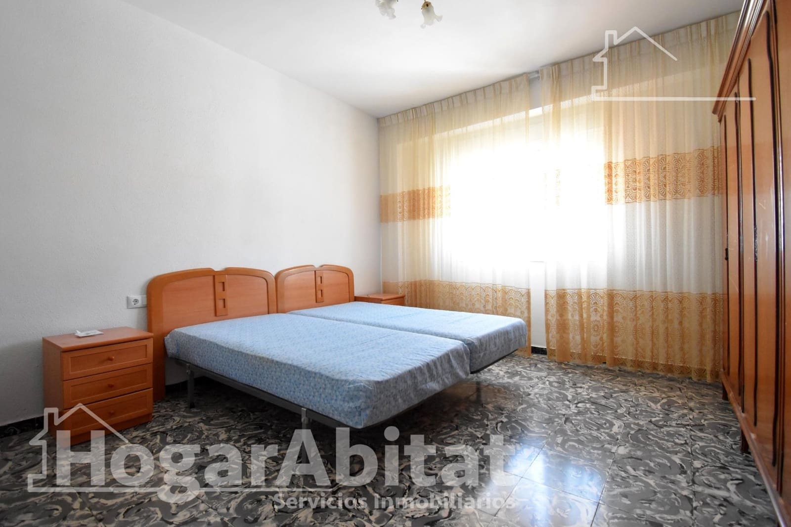 4 bedroom Penthouse for sale in Oliva - € 106,000 (Ref: 9714972)